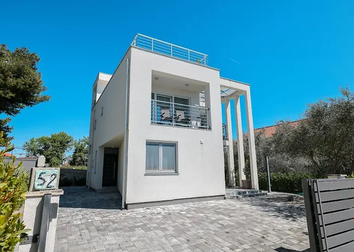 Karma 52 Villa