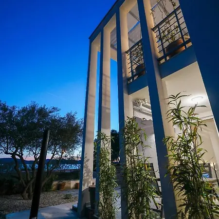 Villa Karma 52